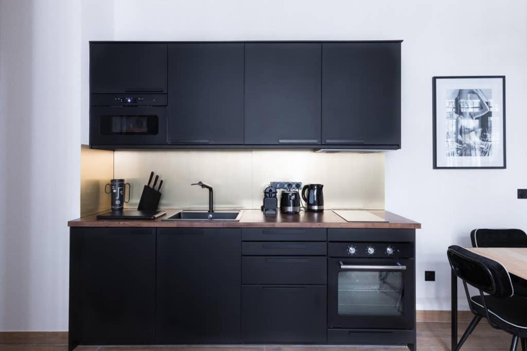 Hsh Amsterdam St-lazare Luxury & Design 6p-2br Parijs